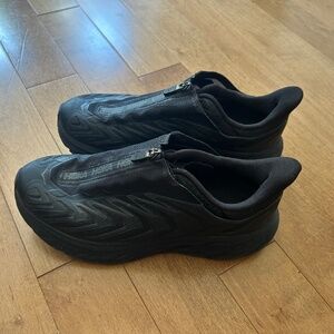 Unisex Project Clifton Quicklace Mesh Running Shoe